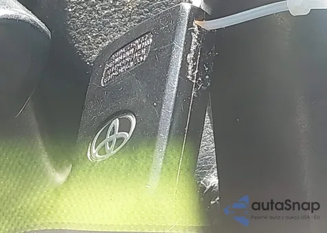 2018 Toyota Rav4 Xle from USA, damaged, VIN JTMRFREV3JJ253887